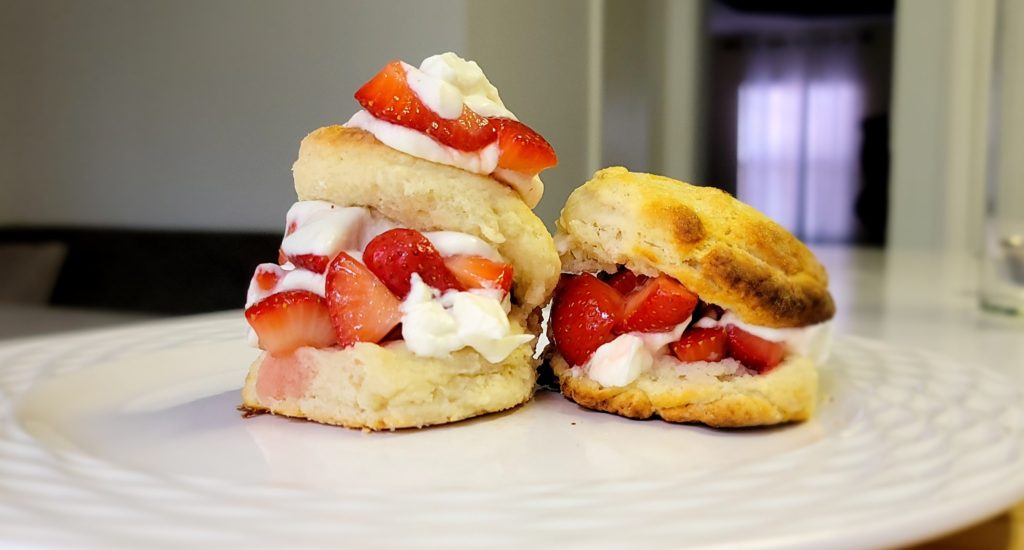 how to make strawberry shortcake biscuits